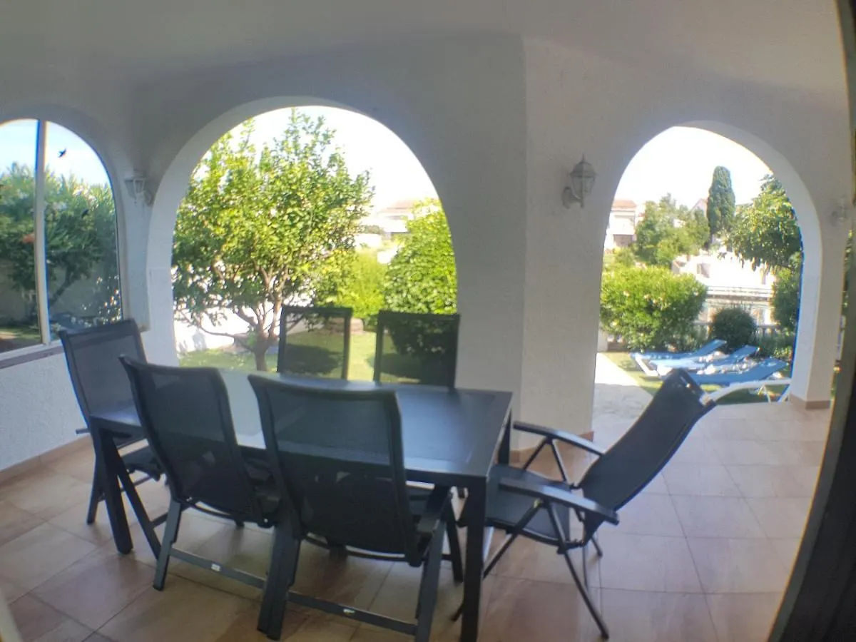 Vakantiehuis 004 Noguera Villa Empuriabrava Spanje